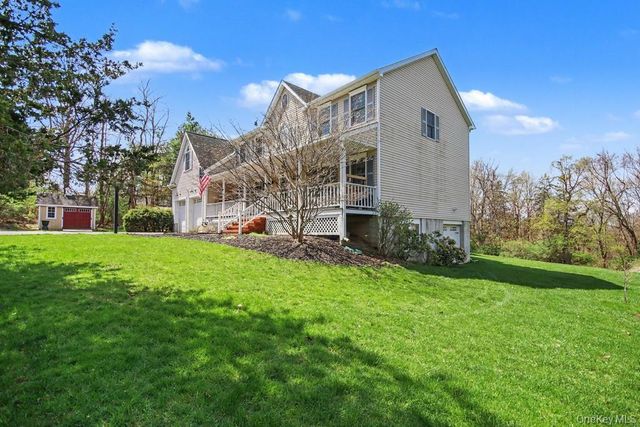 3 Brenner Ridge Road, Pleasant Valley, NY 12569