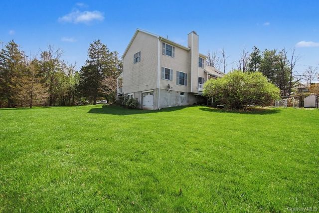3 Brenner Ridge Road, Pleasant Valley, NY 12569