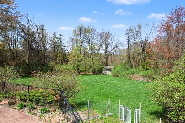 3 Brenner Ridge Road, Pleasant Valley, NY 12569