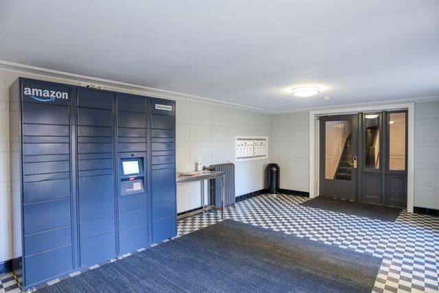 5740 S Stony Island Avenue 2W, Chicago, IL 60637