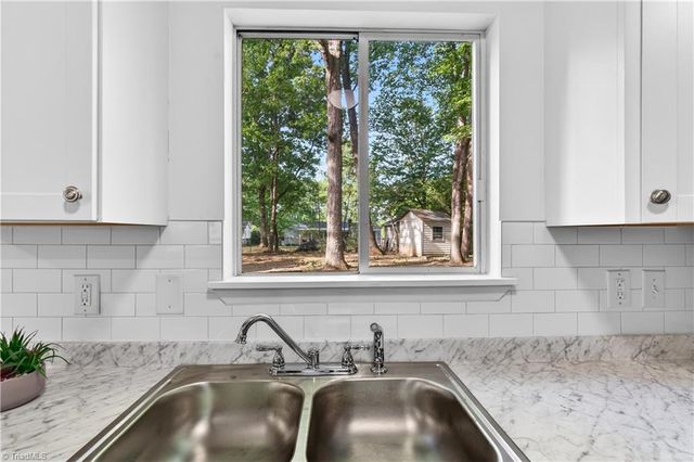 2913 Marthas Place, Greensboro, NC 27408