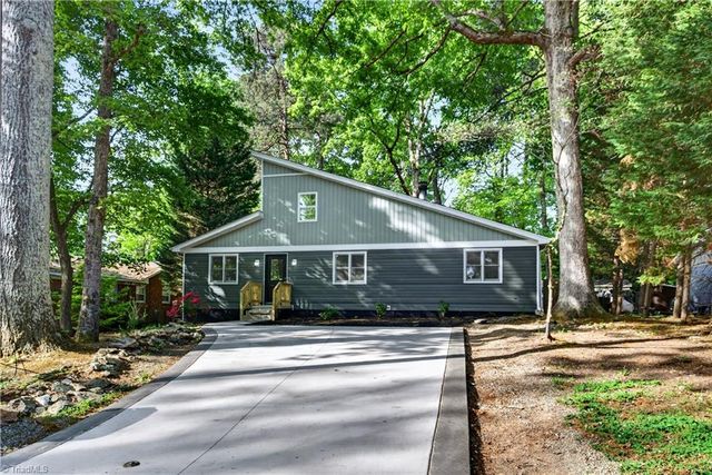 2913 Marthas Place, Greensboro, NC 27408