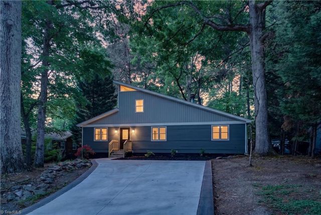 2913 Marthas Place, Greensboro, NC 27408
