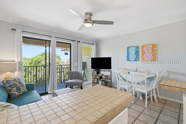 40 Folly Field Rd Apt C302, Hilton Head Island, SC 29928