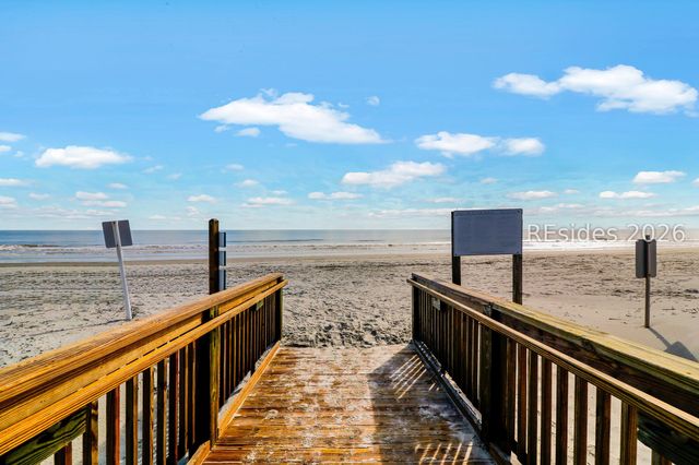 40 Folly Field Rd Apt C302, Hilton Head Island, SC 29928