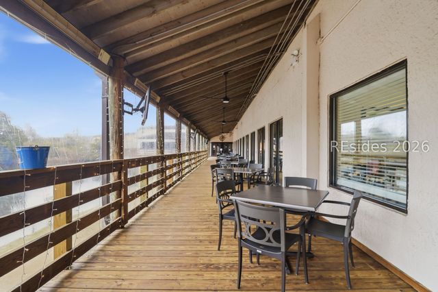 40 Folly Field Rd Apt C302, Hilton Head Island, SC 29928