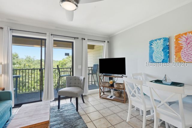 40 Folly Field Rd Apt C302, Hilton Head Island, SC 29928