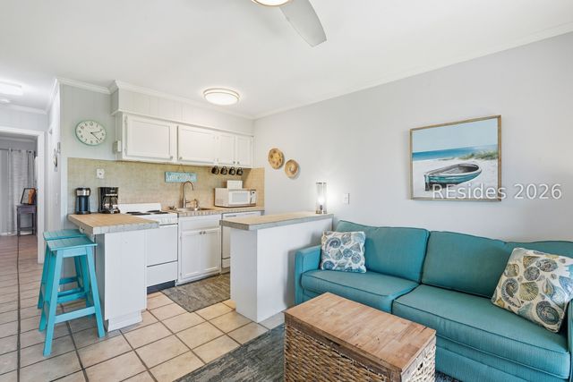 40 Folly Field Rd Apt C302, Hilton Head Island, SC 29928