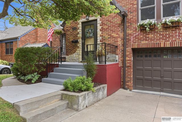 5123 Lake Street, Omaha, NE 68104