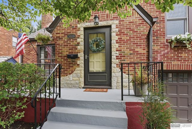 5123 Lake Street, Omaha, NE 68104