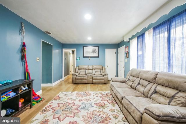 323 RUSSELCROFT RD, Winchester, VA 22601