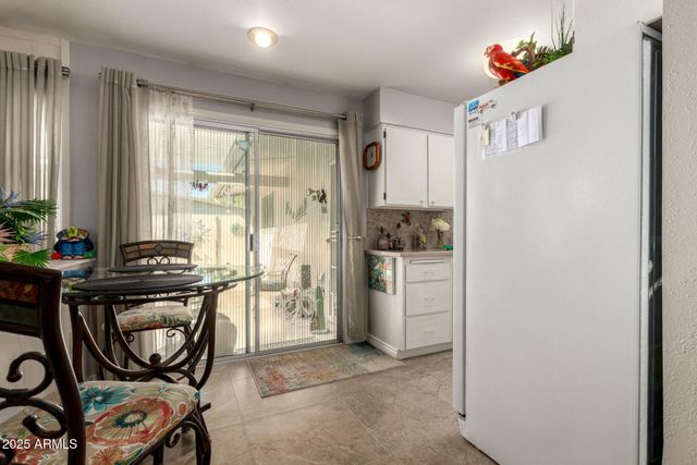 10422 W OCOTILLO Drive, Sun City, AZ 85373