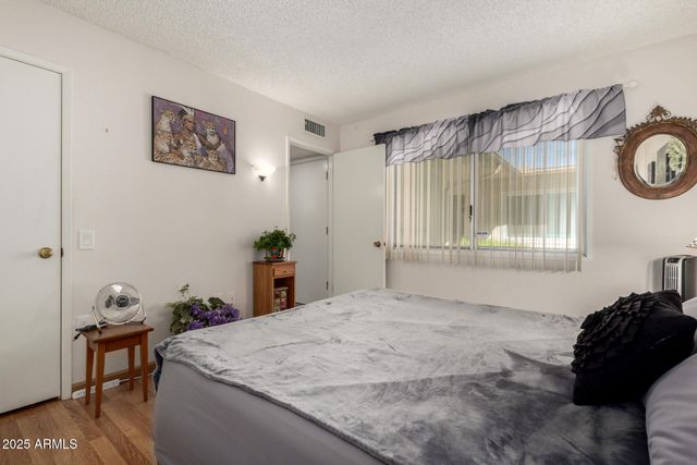 10422 W OCOTILLO Drive, Sun City, AZ 85373