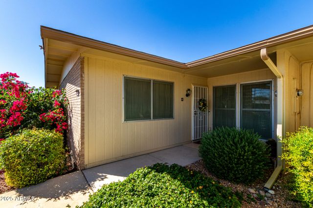 10422 W OCOTILLO Drive, Sun City, AZ 85373