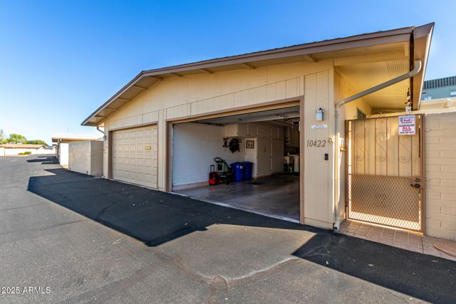 10422 W OCOTILLO Drive, Sun City, AZ 85373