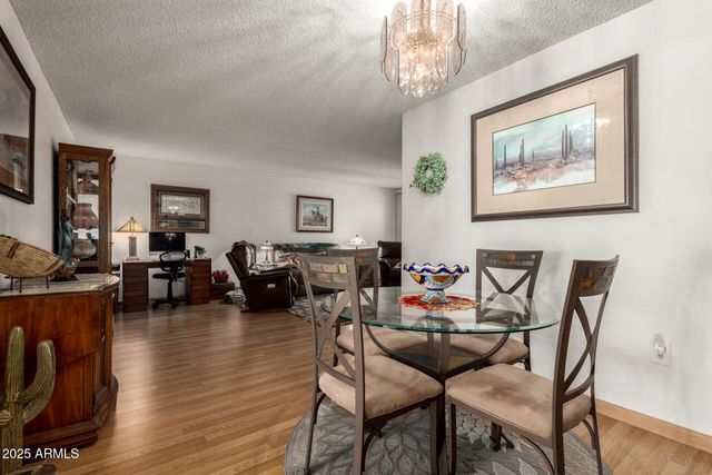 10422 W OCOTILLO Drive, Sun City, AZ 85373