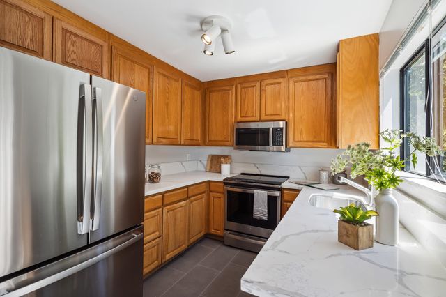 5899 Westover Dr, Oakland, CA 94611