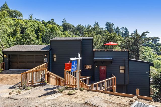 5899 Westover Dr, Oakland, CA 94611