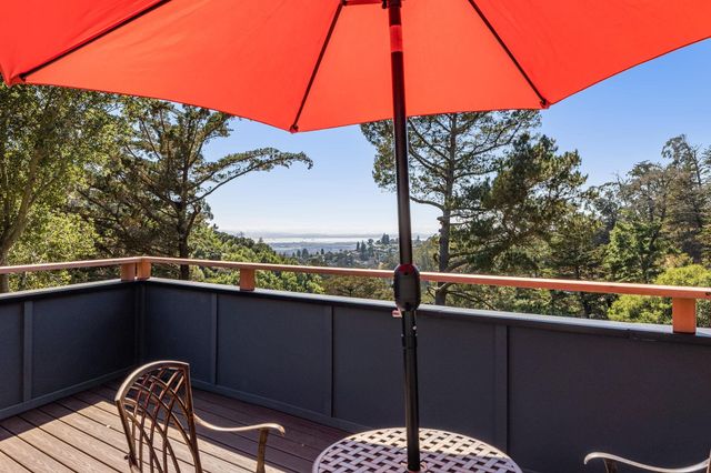 5899 Westover Dr, Oakland, CA 94611