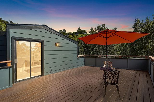 5899 Westover Dr, Oakland, CA 94611