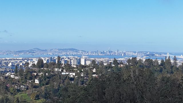 5899 Westover Dr, Oakland, CA 94611