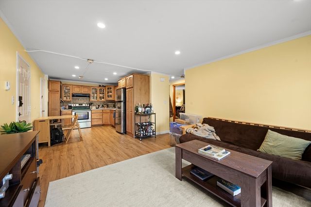 70 Jamaicaway 1, Boston, MA 02130