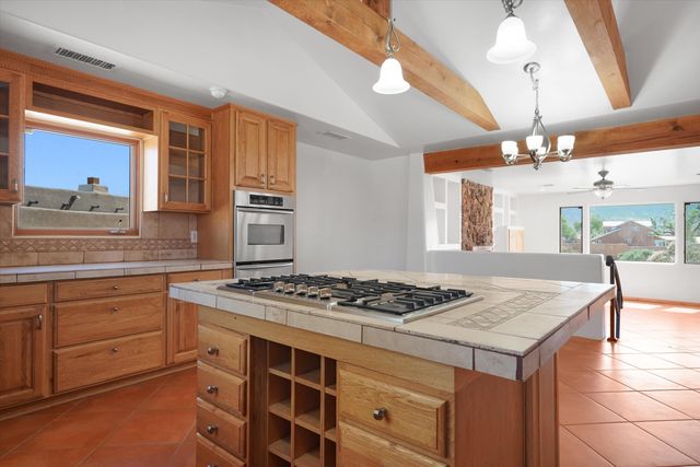8 Calle Blanca, Corrales, NM 87048