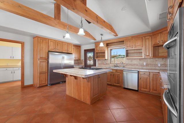 8 Calle Blanca, Corrales, NM 87048
