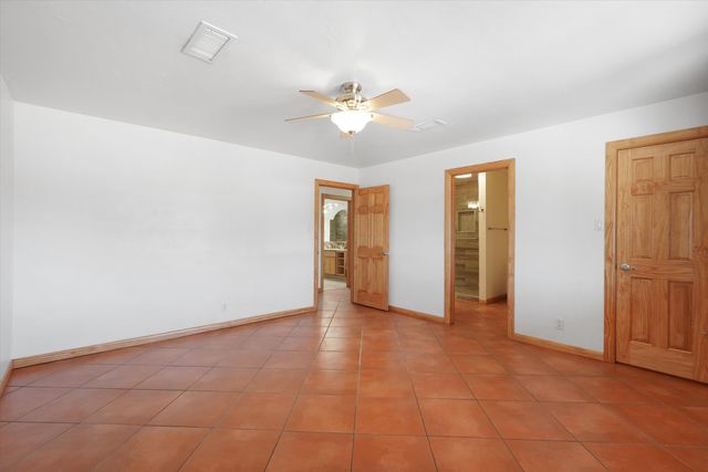 8 Calle Blanca, Corrales, NM 87048