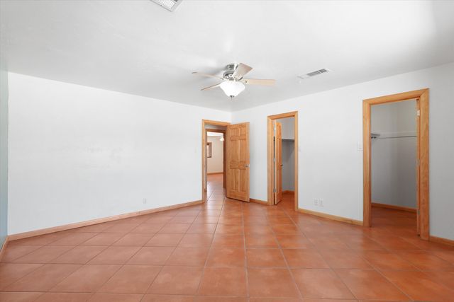 8 Calle Blanca, Corrales, NM 87048