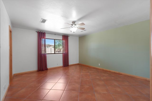 8 Calle Blanca, Corrales, NM 87048