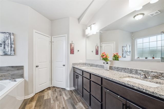 312 Brocks Court, Montgomery, TX 77356