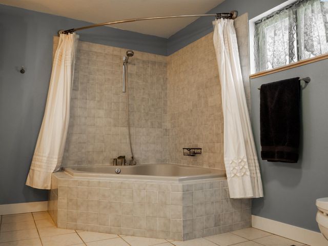 1450 Adair Dr, Richland, WA 99352