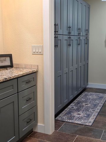 1450 Adair Dr, Richland, WA 99352