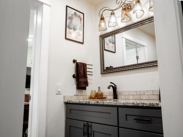 1450 Adair Dr, Richland, WA 99352