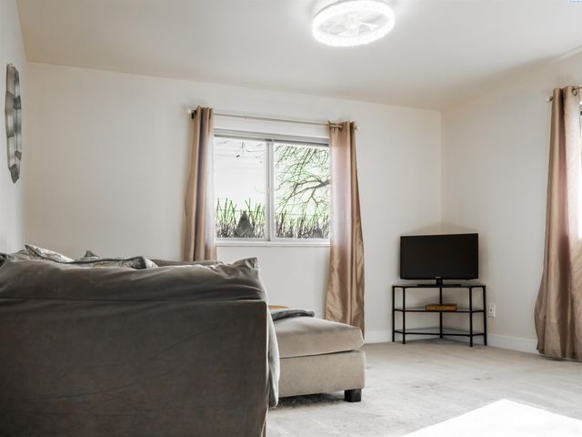 1450 Adair Dr, Richland, WA 99352