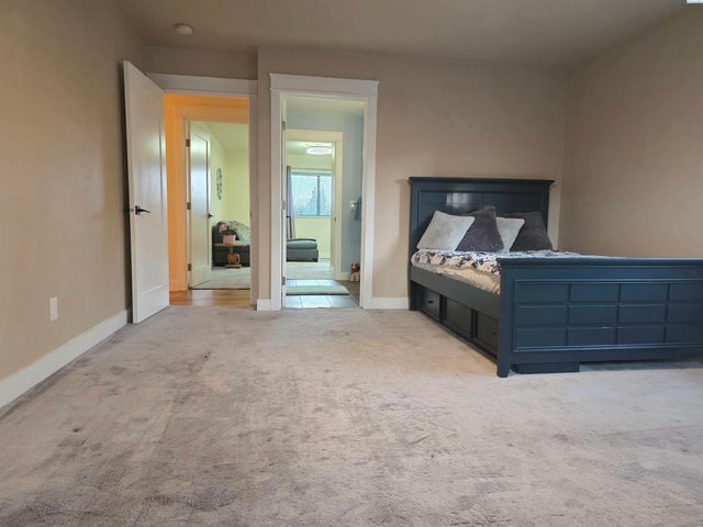 1450 Adair Dr, Richland, WA 99352