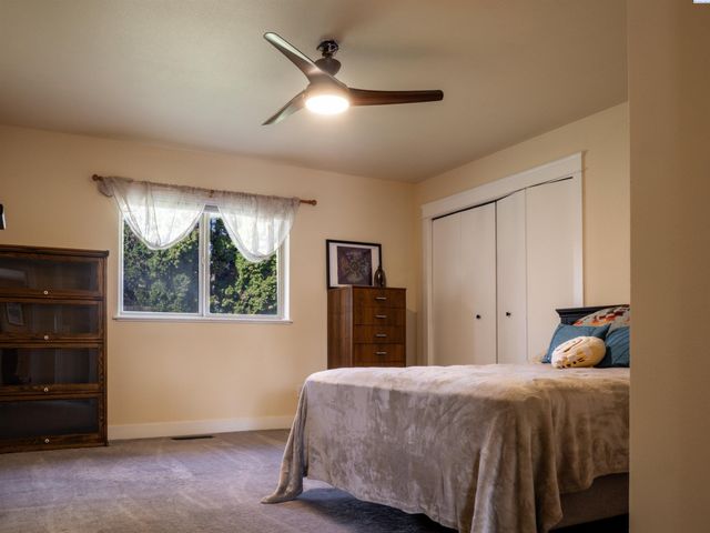 1450 Adair Dr, Richland, WA 99352