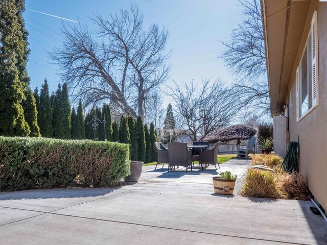 1450 Adair Dr, Richland, WA 99352