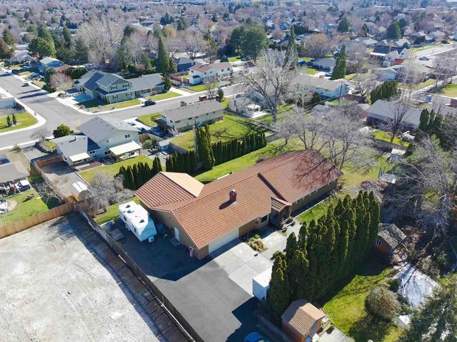 1450 Adair Dr, Richland, WA 99352