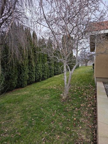 1450 Adair Dr, Richland, WA 99352