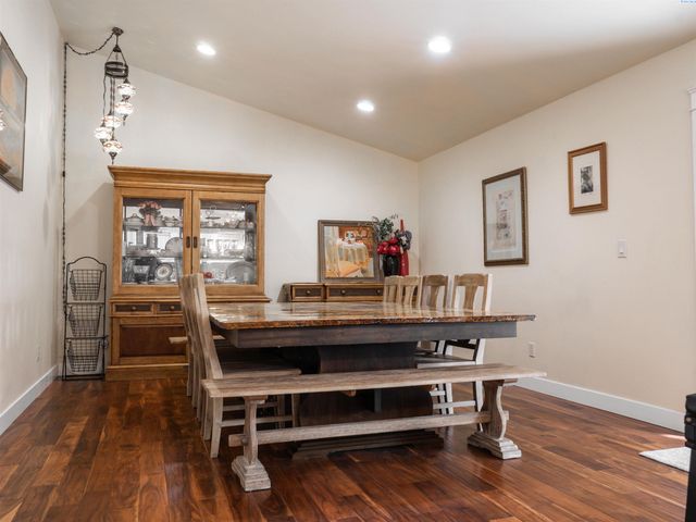 1450 Adair Dr, Richland, WA 99352