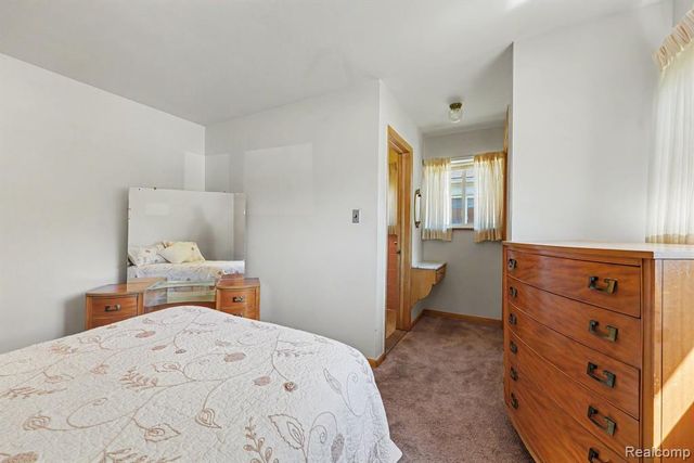 24211 Manistee Street, Oak Park, MI 48237