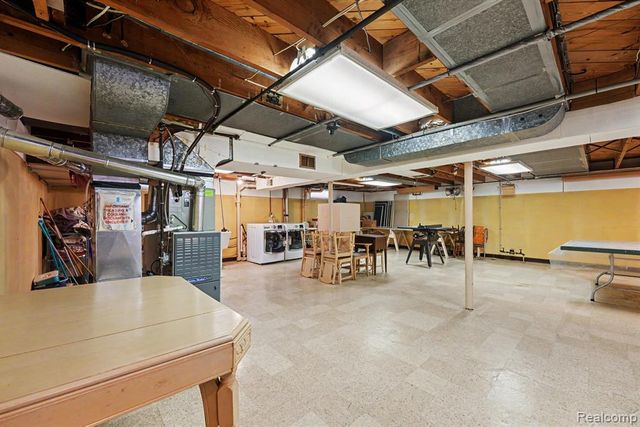 24211 Manistee Street, Oak Park, MI 48237