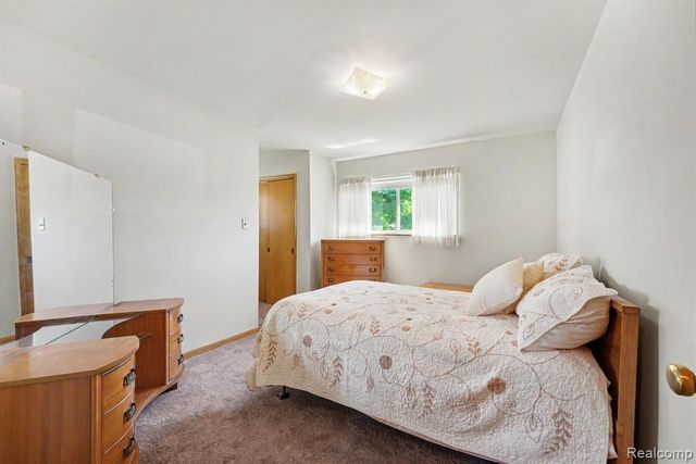 24211 Manistee Street, Oak Park, MI 48237