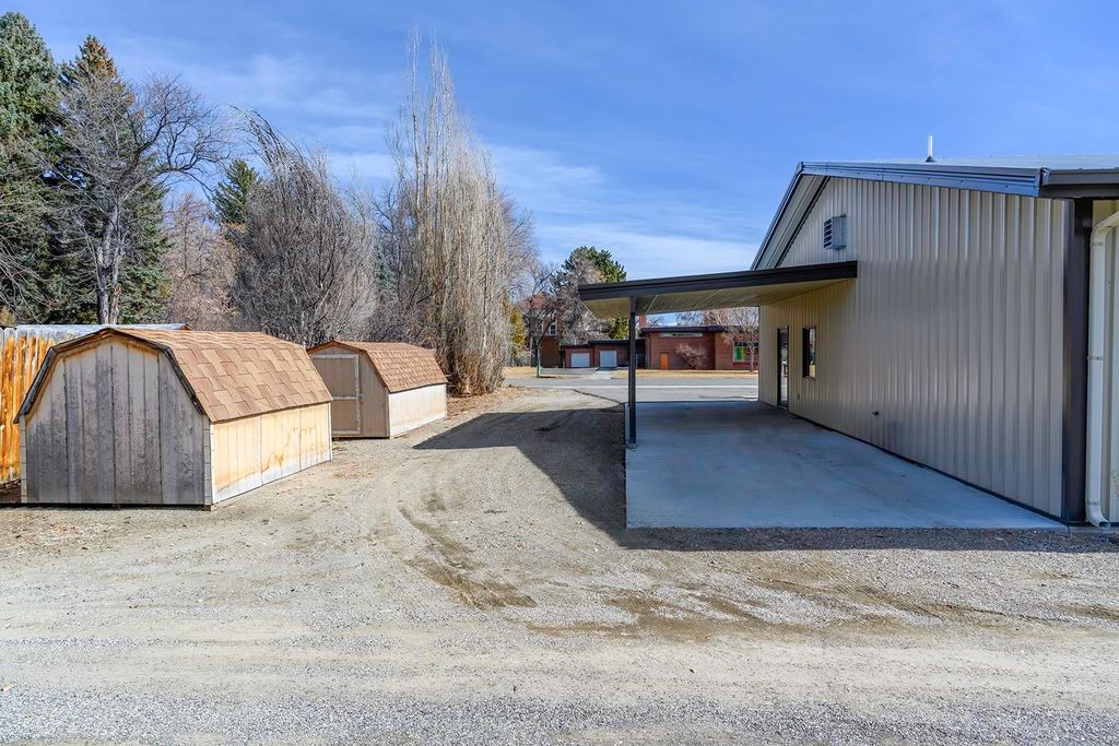 156 N 6th St, Basin, WY 82410 photo 7