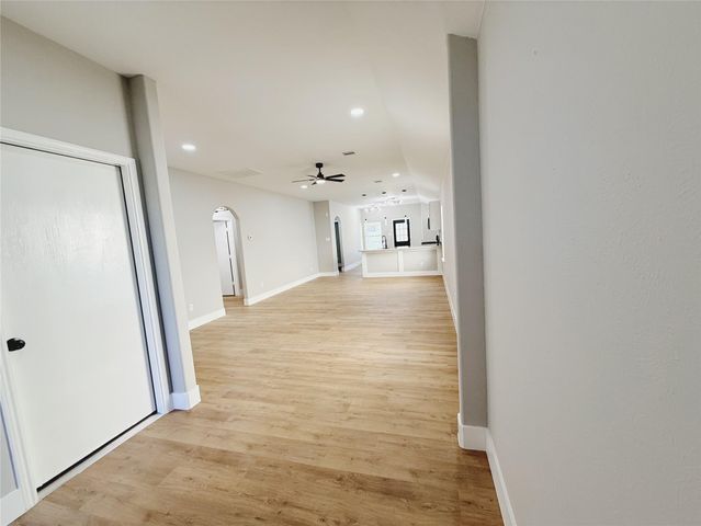 4218 Richmeadow Drive, Houston, TX 77048