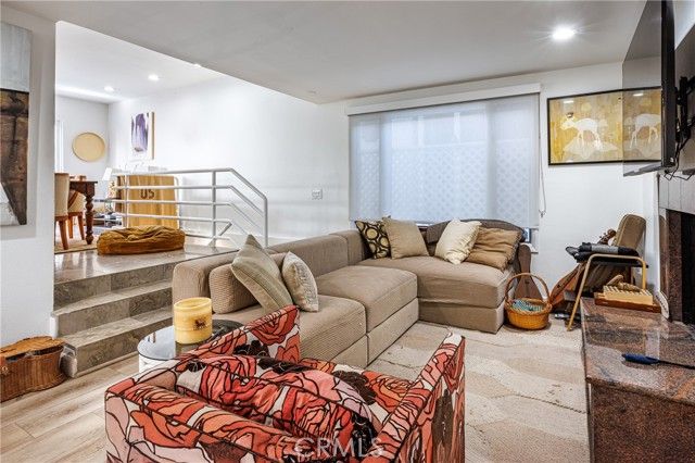 548 Agate Street, Laguna Beach, CA 92651