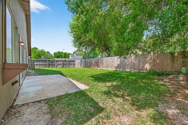 15903 Hickory Knoll Drive, Houston, TX 77059