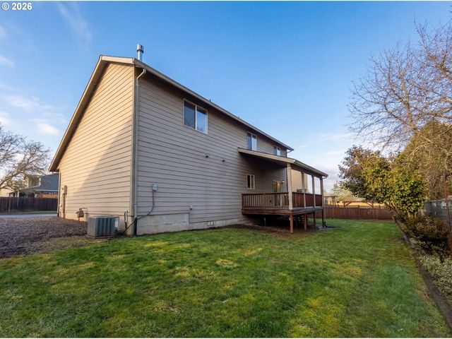 35056 WHITETAIL Ave, St Helens, OR 97051